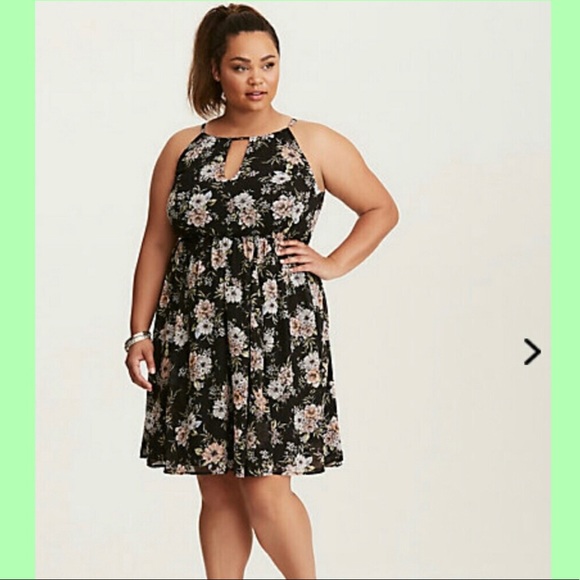 torrid Dresses & Skirts - Torrid Black Floral Print Dress Size 0X